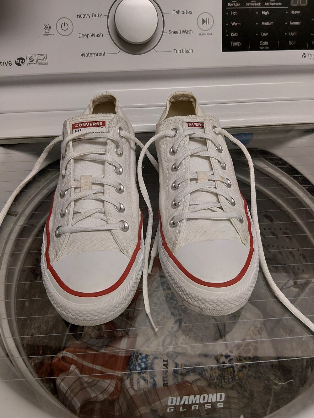 Classic Converse Biege Low-Top Sneakers with Red Stripe